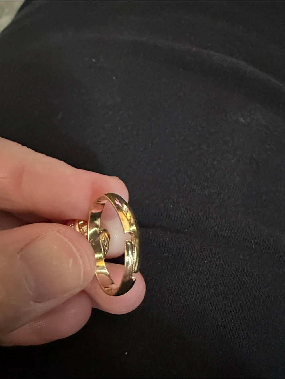 Beautiful Knot Ring